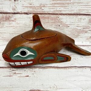 FIRST NATIONS Large Pearlite Haida Wooden Whale Box